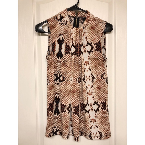 Snakeskin-patterned Sleeveless Blouse - Picture 1 of 3